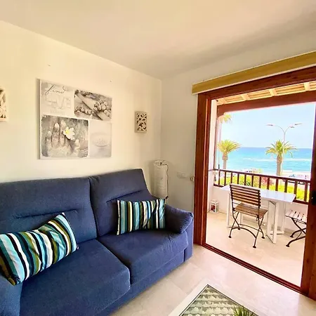 Apartment Beautiful Beach-front Retreat In El Beril *
