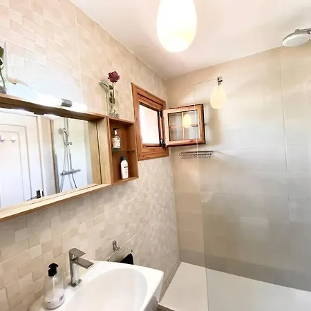 Apartment Beautiful Beach-front Retreat In El Beril Costa Adeje (Tenerife)